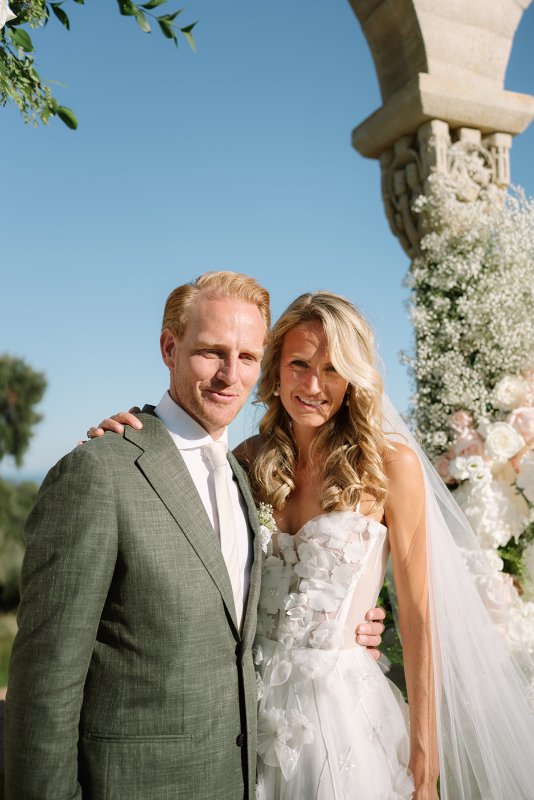 Real Bride wearing a romantic wedding dress by KWH Bridal, Karen Willis Holmes. Wedding Dresses Australia, Wedding dresses Sydney, Wedding Dresses Melbourne, Wedding dresses Brisbane
