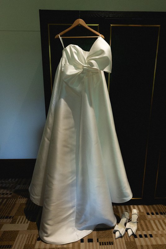 Real Bride wearing a romantic wedding dress by KWH Bridal, Karen Willis Holmes. Wedding Dresses Australia, Wedding dresses Sydney, Wedding Dresses Melbourne, Wedding dresses Brisbane