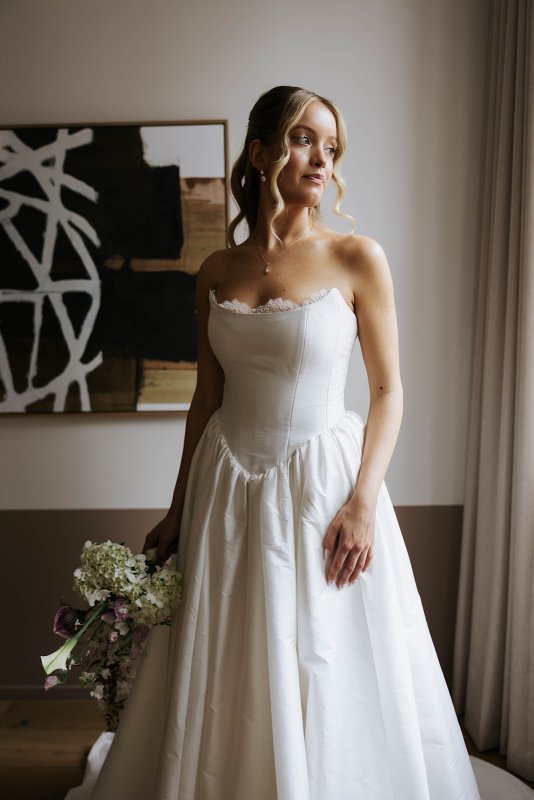 Real Bride wearing a romantic wedding dress by KWH Bridal, Karen Willis Holmes. Wedding Dresses Australia, Wedding dresses Sydney, Wedding Dresses Melbourne, Wedding dresses Brisbane
