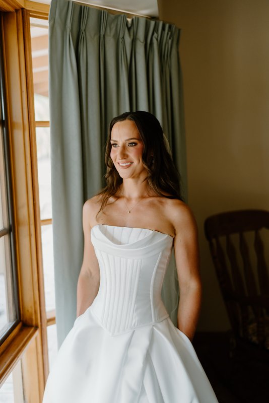 Real Bride wearing a romantic wedding dress by KWH Bridal, Karen Willis Holmes. Wedding Dresses Australia, Wedding dresses Sydney, Wedding Dresses Melbourne, Wedding dresses Brisbane