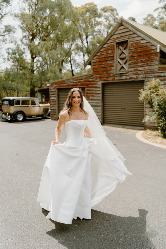 Real Bride wearing a romantic wedding dress by KWH Bridal, Karen Willis Holmes. Wedding Dresses Australia, Wedding dresses Sydney, Wedding Dresses Melbourne, Wedding dresses Brisbane