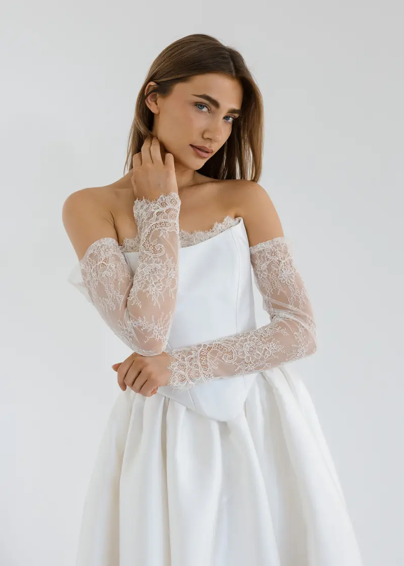 Gloves in Lace | Lace Wedding Sleeves | KWH Bridal