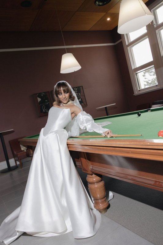 Real Bride wearing a romantic wedding dress by KWH Bridal, Karen Willis Holmes. Wedding Dresses Australia, Wedding dresses Sydney, Wedding Dresses Melbourne, Wedding dresses Brisbane