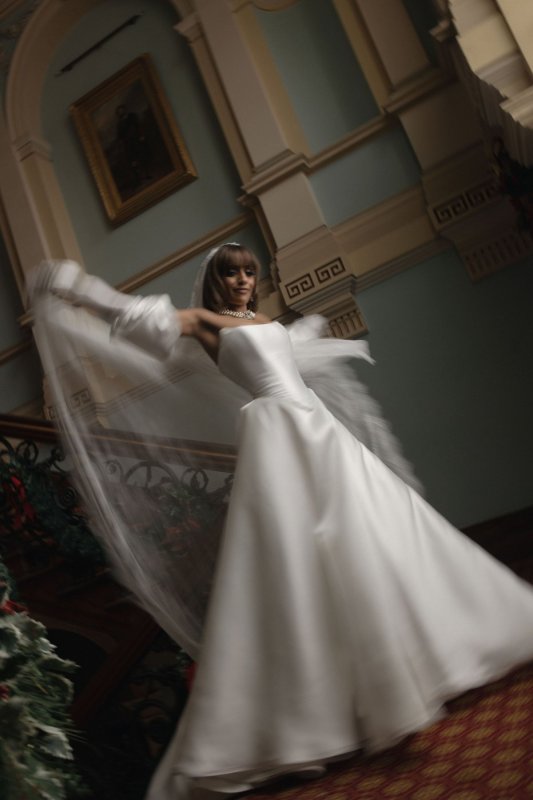 Real Bride wearing a romantic wedding dress by KWH Bridal, Karen Willis Holmes. Wedding Dresses Australia, Wedding dresses Sydney, Wedding Dresses Melbourne, Wedding dresses Brisbane