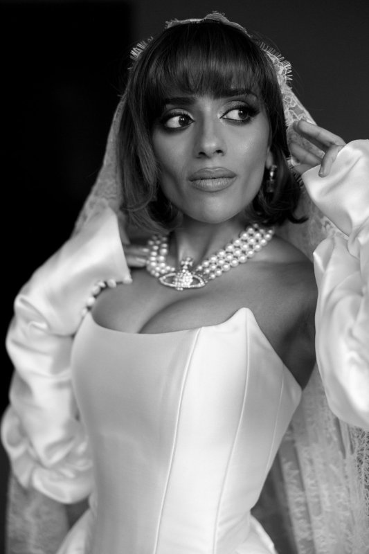 Real Bride wearing a romantic wedding dress by KWH Bridal, Karen Willis Holmes. Wedding Dresses Australia, Wedding dresses Sydney, Wedding Dresses Melbourne, Wedding dresses Brisbane