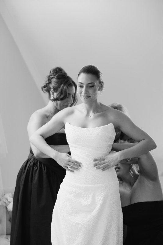Real Bride wearing a romantic wedding dress by KWH Bridal, Karen Willis Holmes. Wedding Dresses Australia, Wedding dresses Sydney, Wedding Dresses Melbourne, Wedding dresses Brisbane