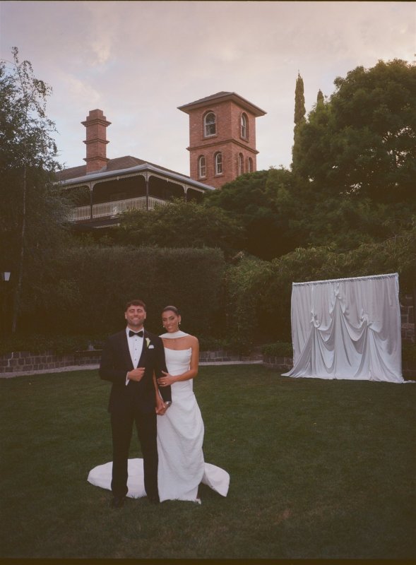 Real Bride wearing a romantic wedding dress by KWH Bridal, Karen Willis Holmes. Wedding Dresses Australia, Wedding dresses Sydney, Wedding Dresses Melbourne, Wedding dresses Brisbane