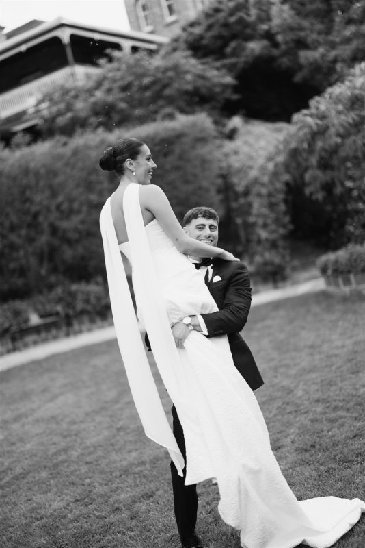 Real Bride wearing a romantic wedding dress by KWH Bridal, Karen Willis Holmes. Wedding Dresses Australia, Wedding dresses Sydney, Wedding Dresses Melbourne, Wedding dresses Brisbane