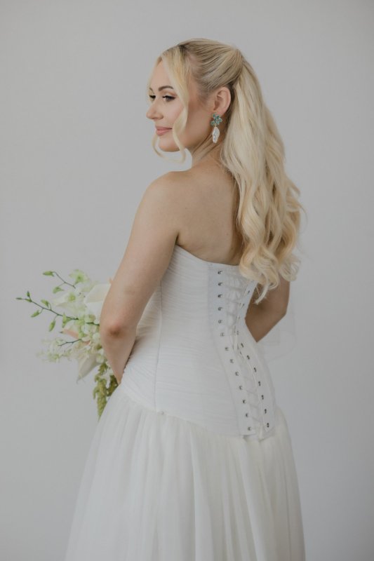 Real Bride wearing a romantic wedding dress by KWH Bridal, Karen Willis Holmes. Wedding Dresses Australia, Wedding dresses Sydney, Wedding Dresses Melbourne, Wedding dresses Brisbane