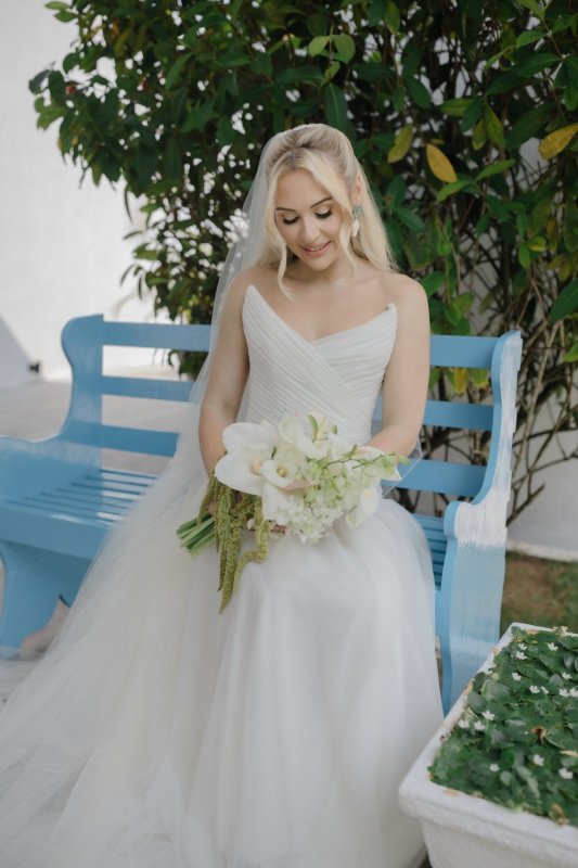 Real Bride wearing a romantic wedding dress by KWH Bridal, Karen Willis Holmes. Wedding Dresses Australia, Wedding dresses Sydney, Wedding Dresses Melbourne, Wedding dresses Brisbane