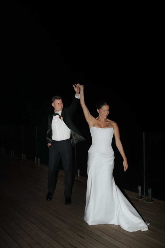 Real Bride wearing a romantic wedding dress by KWH Bridal, Karen Willis Holmes. Wedding Dresses Australia, Wedding dresses Sydney, Wedding Dresses Melbourne, Wedding dresses Brisbane