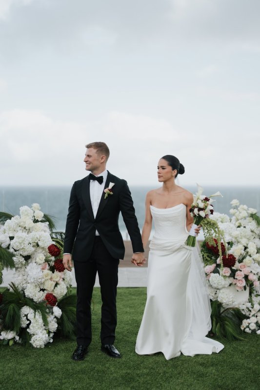Real Bride wearing a romantic wedding dress by KWH Bridal, Karen Willis Holmes. Wedding Dresses Australia, Wedding dresses Sydney, Wedding Dresses Melbourne, Wedding dresses Brisbane